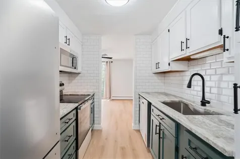 8 Marigold Circle North Providence RI 02904