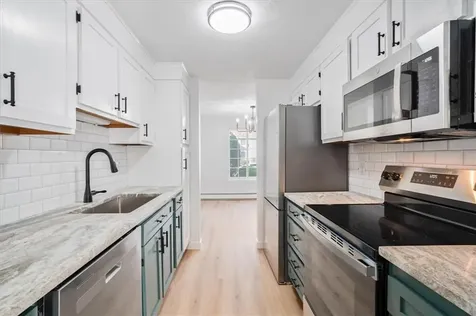 8 Marigold Circle North Providence RI 02904