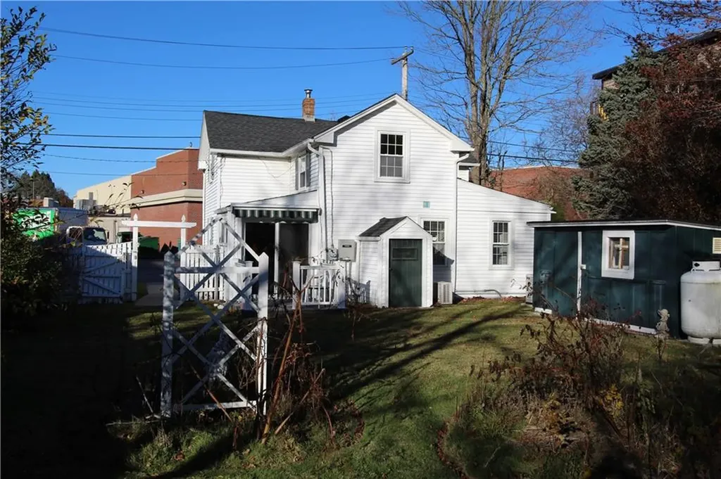 26 Freebody Street Newport RI 02840