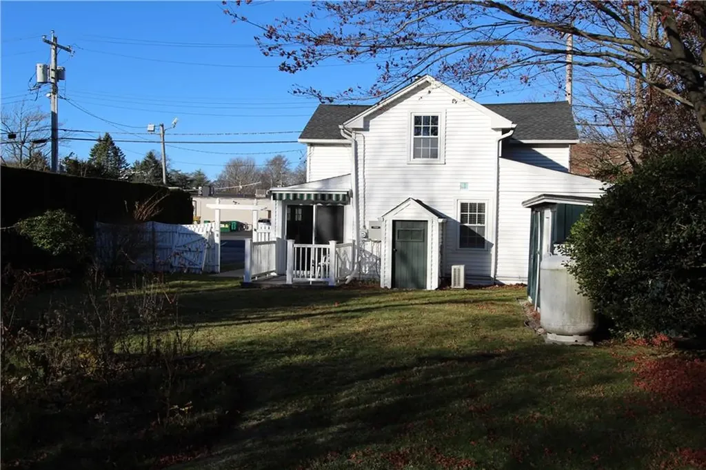 26 Freebody Street Newport RI 02840