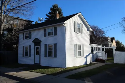 26 Freebody Street Newport RI 02840