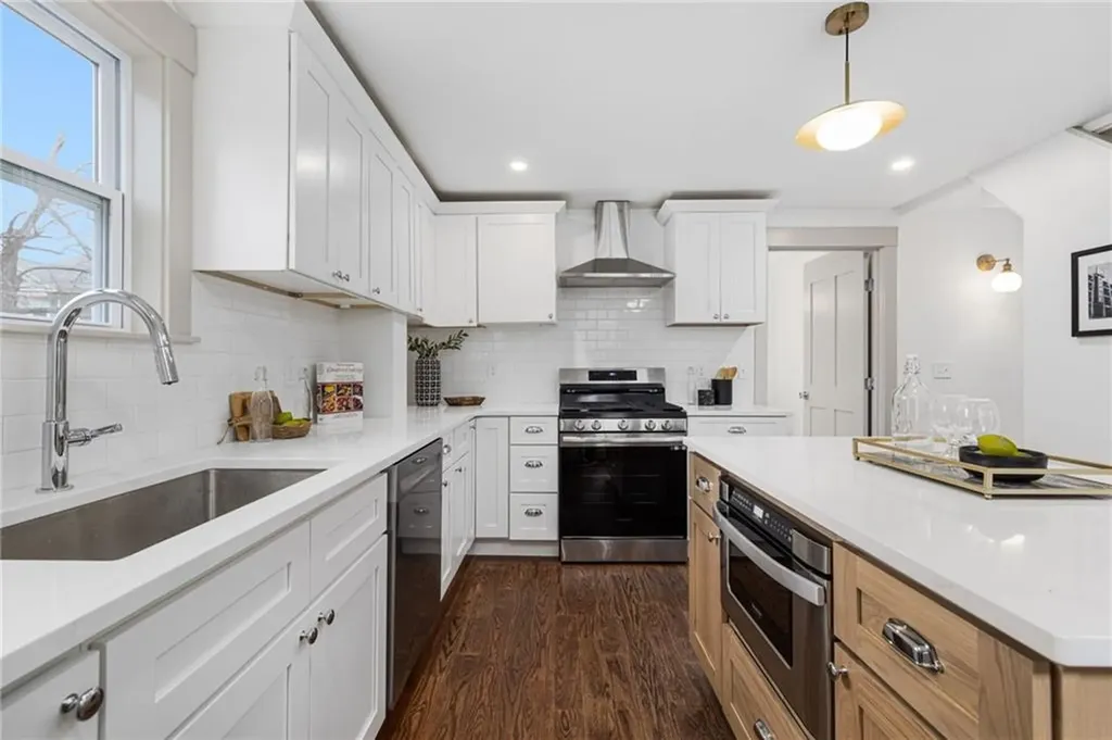 103 Evergreen Street Providence RI 02906