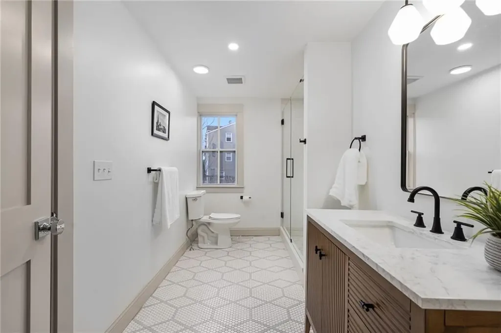 103 Evergreen Street Providence RI 02906