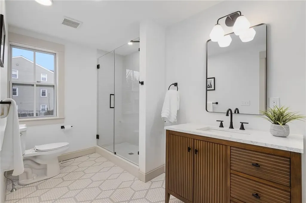 103 Evergreen Street Providence RI 02906