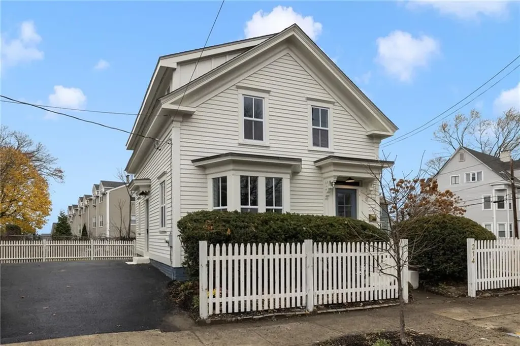 103 Evergreen Street Providence RI 02906