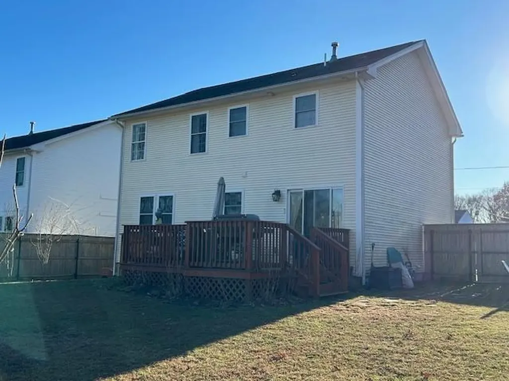 8 Byron Boulevard Warwick RI 02888