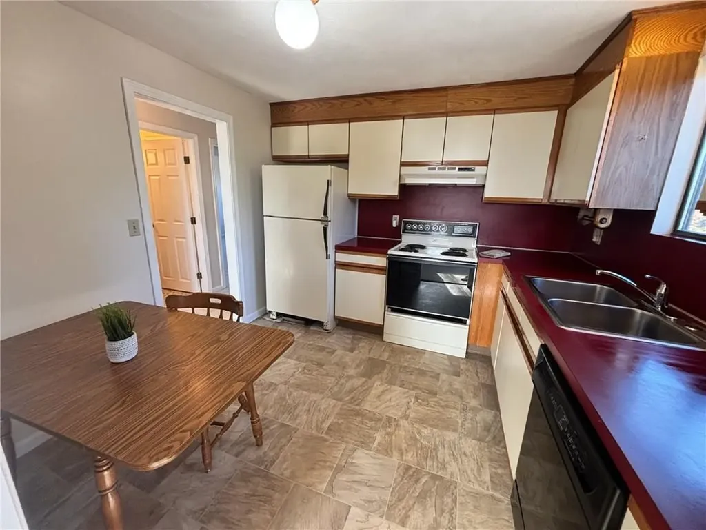 402 Pinewood Drive Smithfield RI 02917