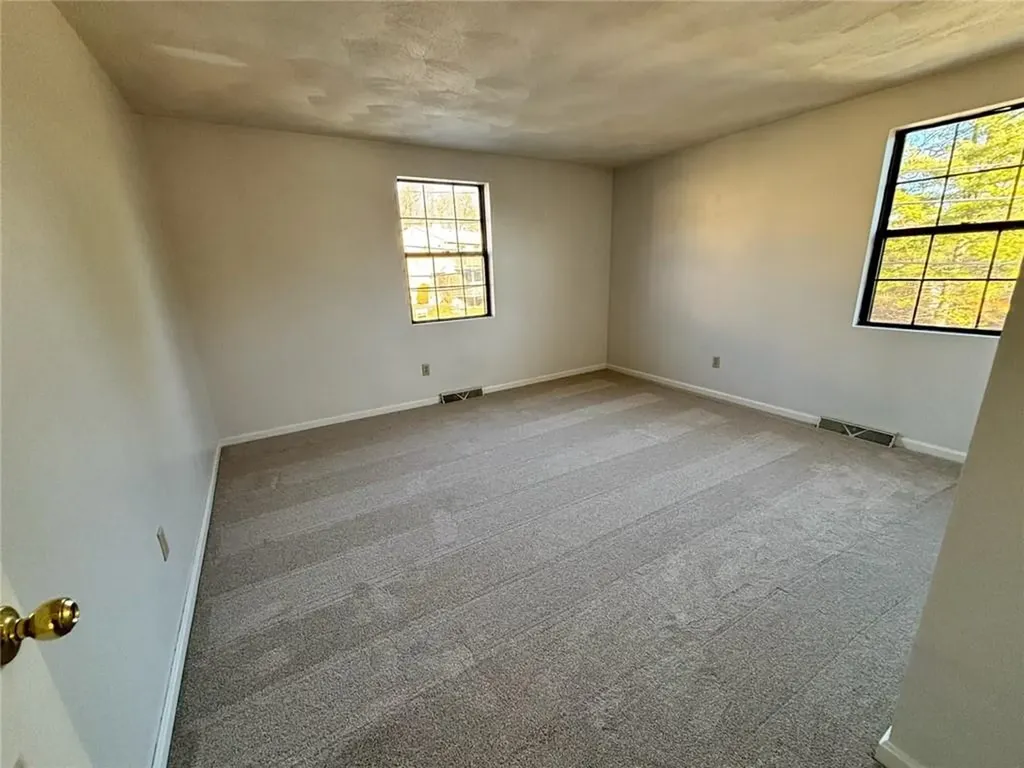 402 Pinewood Drive Smithfield RI 02917