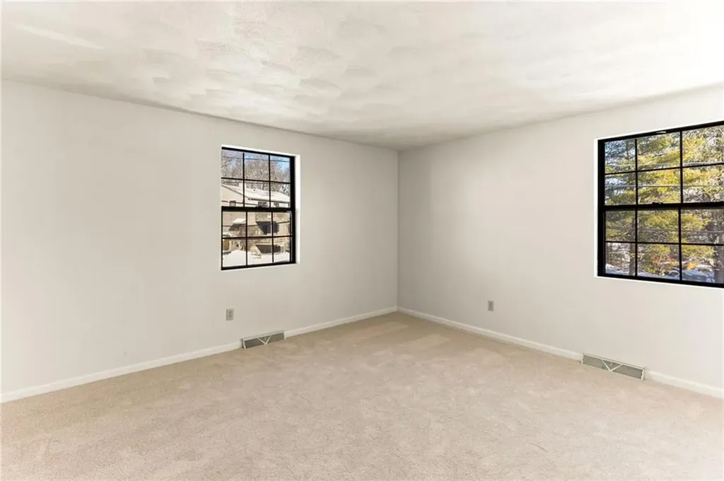 402 Pinewood Drive Smithfield RI 02917