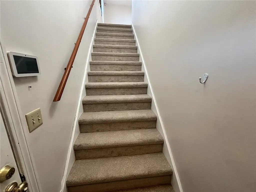 402 Pinewood Drive Smithfield RI 02917