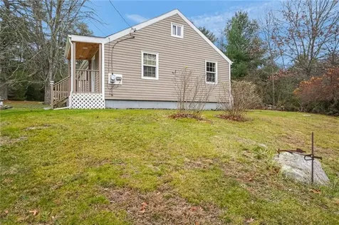 86 Laurel Lane South Kingstown RI 02892