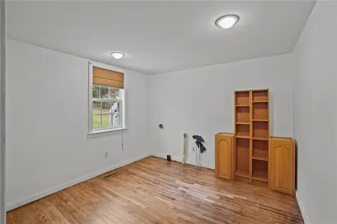 86 Laurel Lane South Kingstown RI 02892