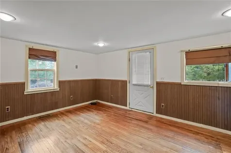 86 Laurel Lane South Kingstown RI 02892