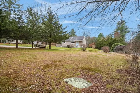 86 Laurel Lane South Kingstown RI 02892