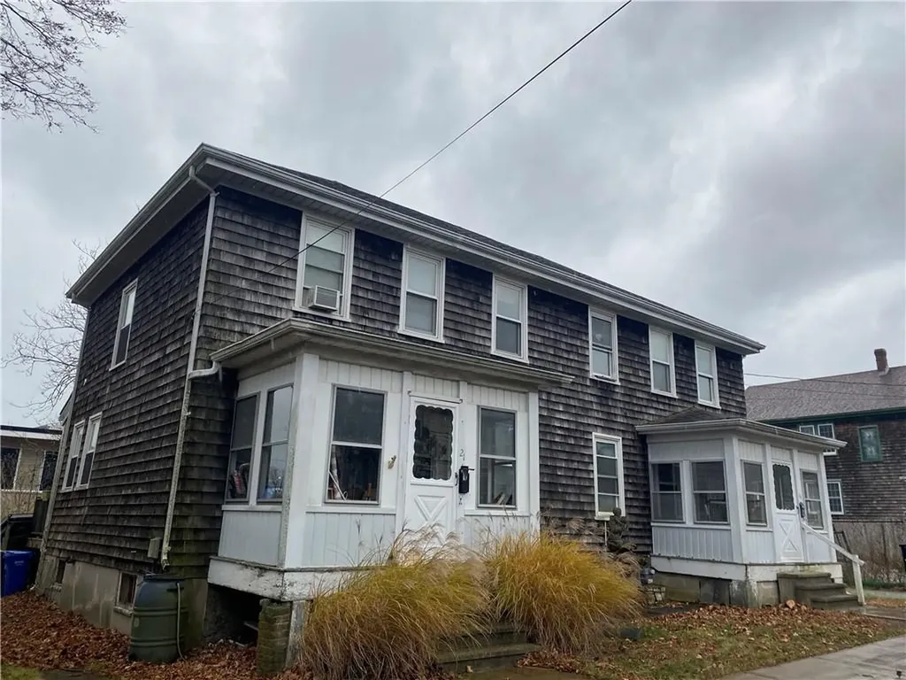 19 21 Princeton Street Newport RI 02840