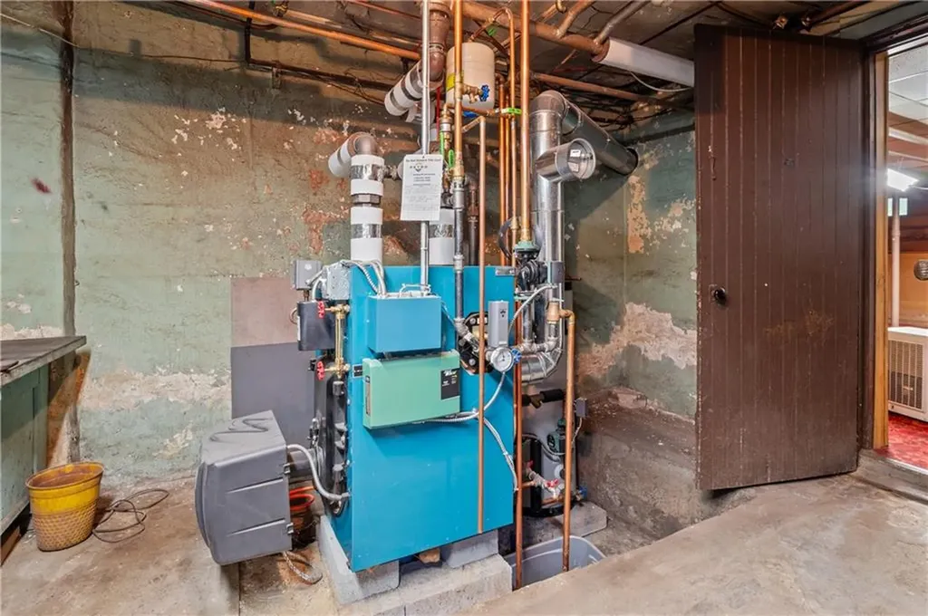 74 Highland Street Woonsocket RI 02895