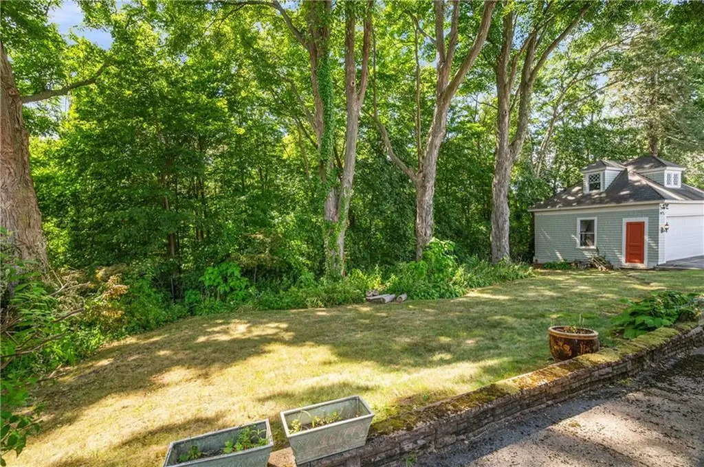 74 Highland Street Woonsocket RI 02895