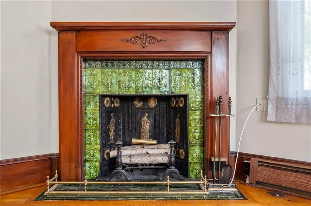 74 Highland Street Woonsocket RI 02895