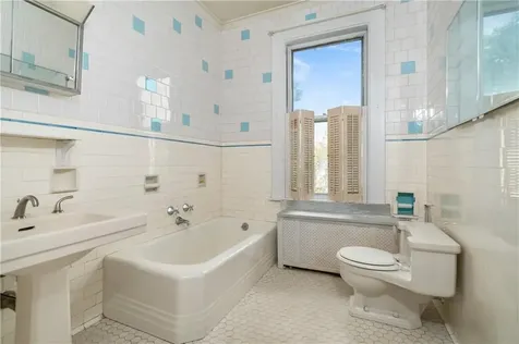 74 Highland Street Woonsocket RI 02895