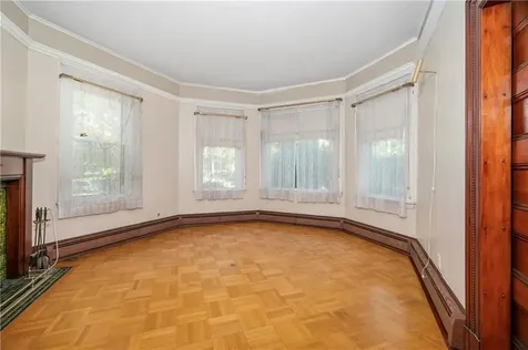 74 Highland Street Woonsocket RI 02895