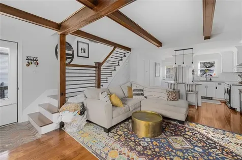 946 Terry Lane New Bedford MA 02745