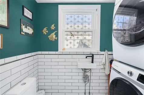 946 Terry Lane New Bedford MA 02745