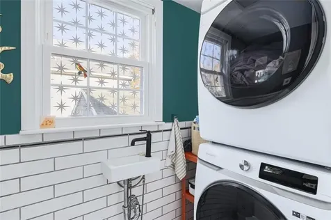 946 Terry Lane New Bedford MA 02745