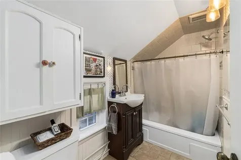 946 Terry Lane New Bedford MA 02745