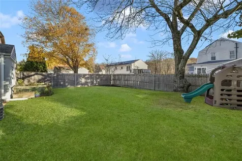 946 Terry Lane New Bedford MA 02745