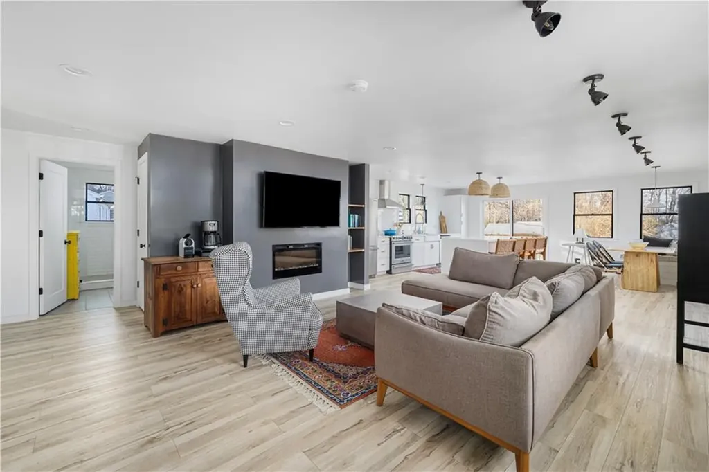 0176 Daniel Avenue Portsmouth RI 02872