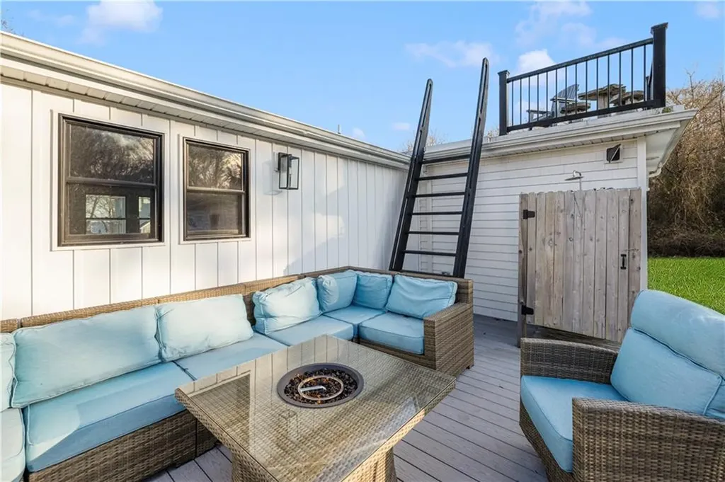 0176 Daniel Avenue Portsmouth RI 02872