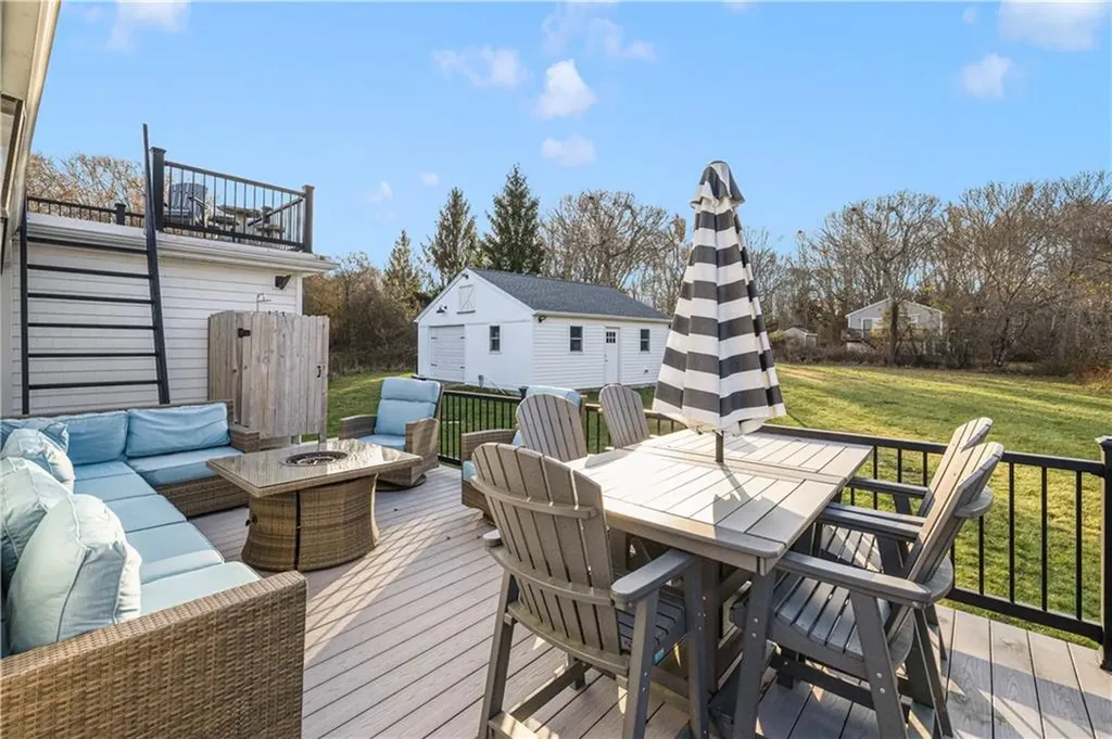 0176 Daniel Avenue Portsmouth RI 02872