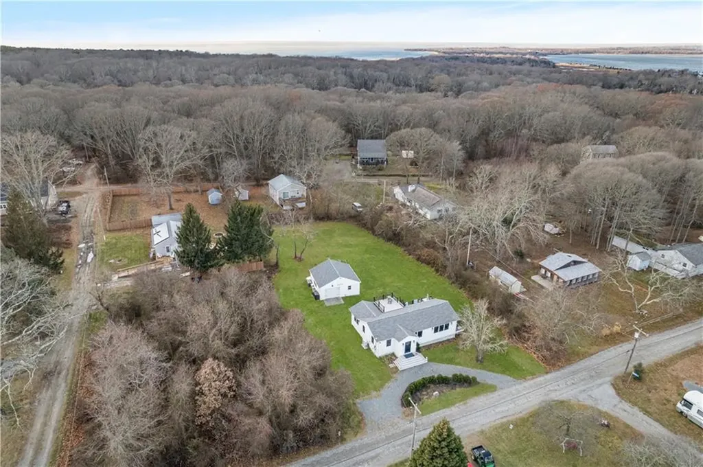 0176 Daniel Avenue Portsmouth RI 02872