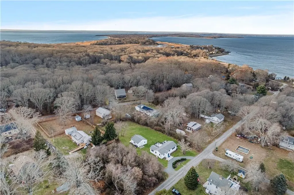 0176 Daniel Avenue Portsmouth RI 02872