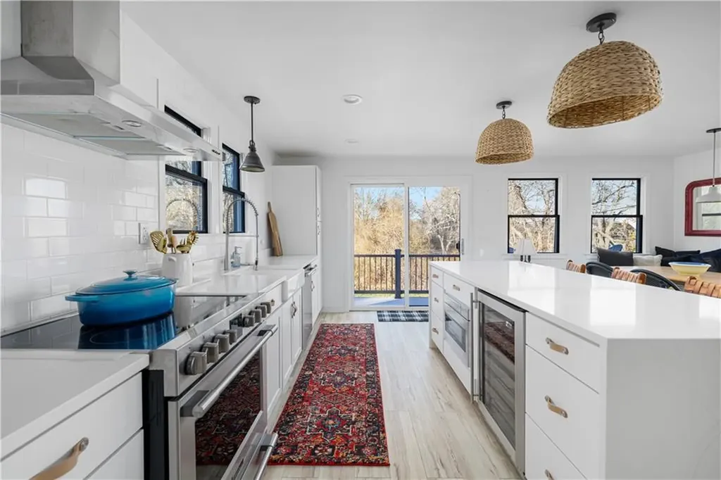 0176 Daniel Avenue Portsmouth RI 02872