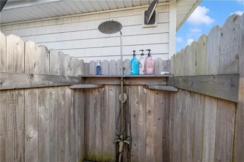 0176 Daniel Avenue Portsmouth RI 02872