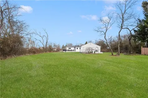 0176 Daniel Avenue Portsmouth RI 02872