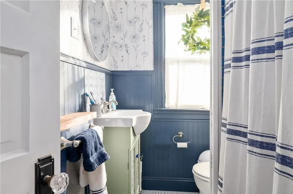 36 England Street Cumberland RI 02864