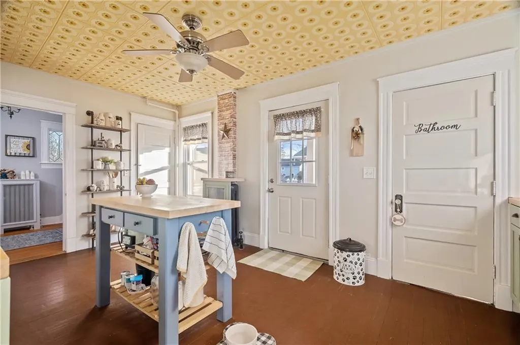 36 England Street Cumberland RI 02864