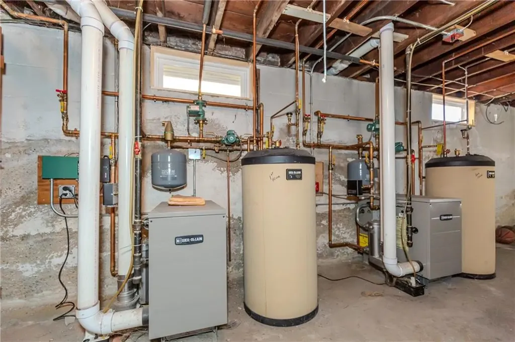 638 640 Pontiac Avenue Cranston RI 02910