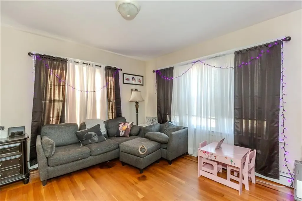 638 640 Pontiac Avenue Cranston RI 02910