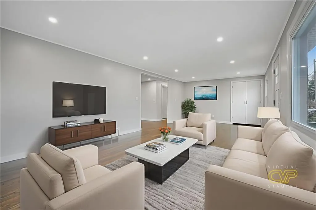 6 Hilton Avenue East Providence RI 02915