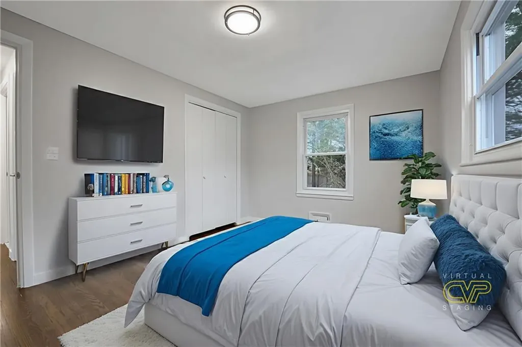 6 Hilton Avenue East Providence RI 02915