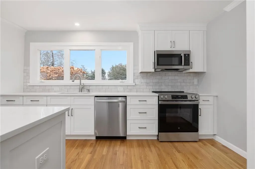 13 Ivy Place Lincoln RI 02865