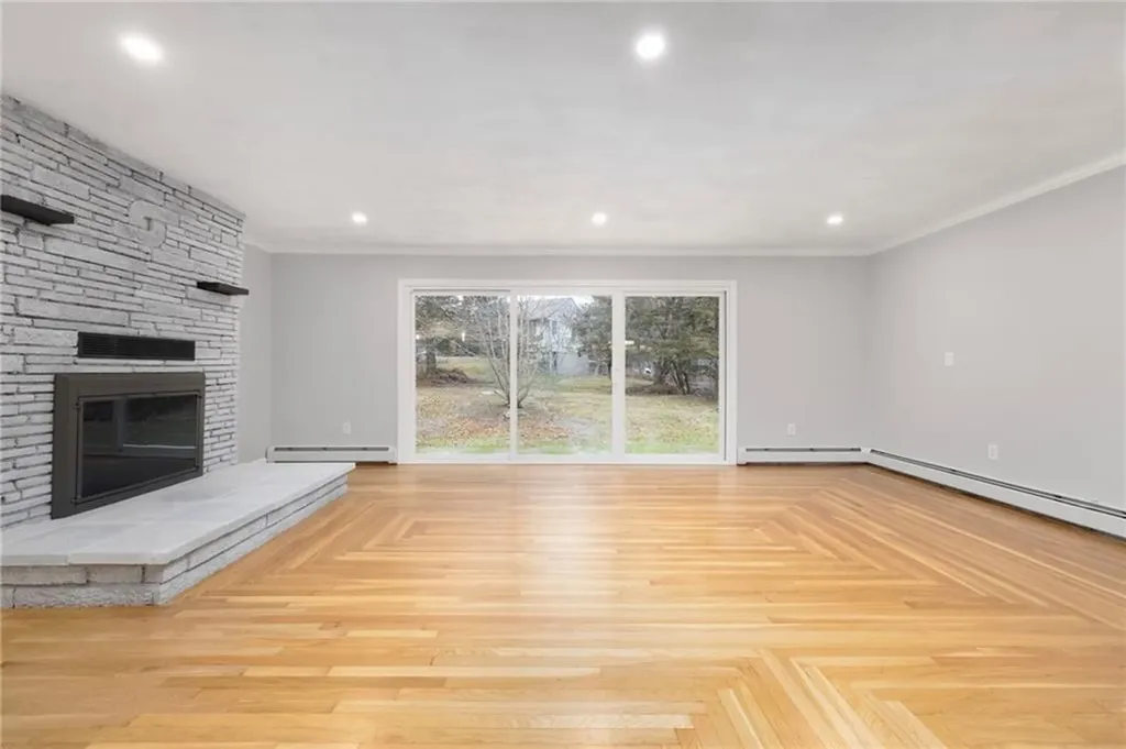 13 Ivy Place Lincoln RI 02865