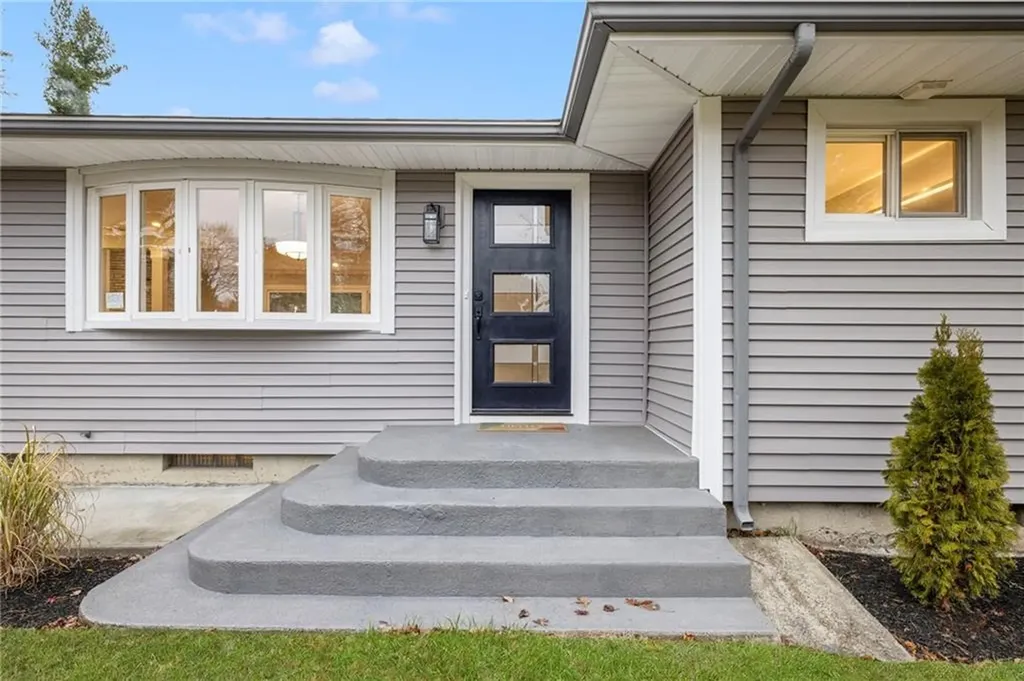 13 Ivy Place Lincoln RI 02865