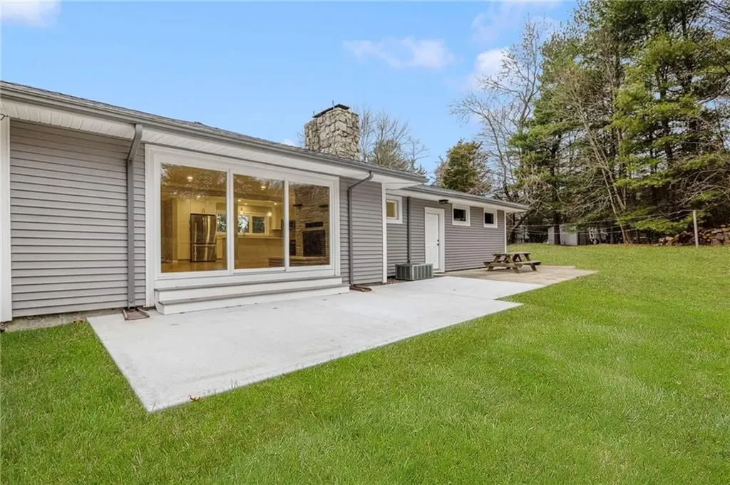 13 Ivy Place Lincoln RI 02865