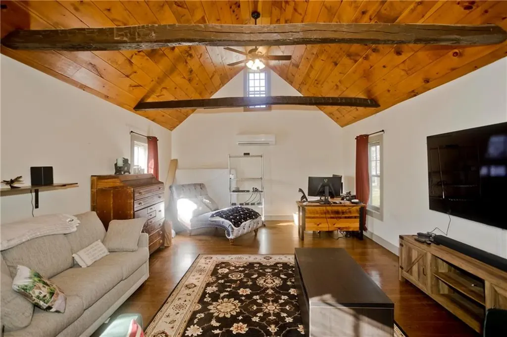 175 Huntinghouse Road Glocester RI 02857