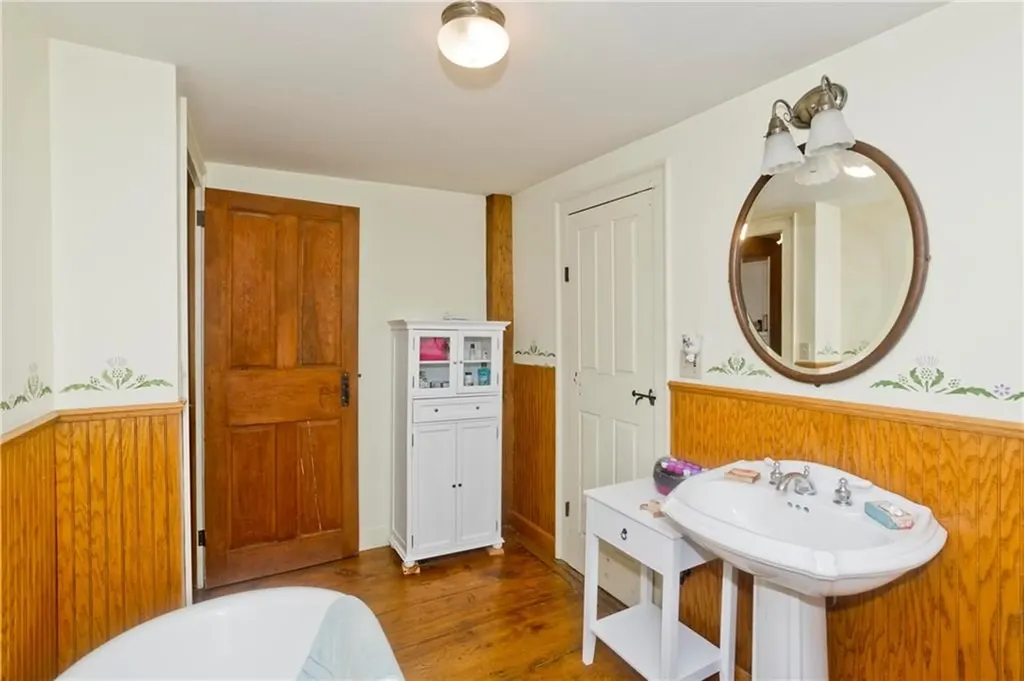 175 Huntinghouse Road Glocester RI 02857