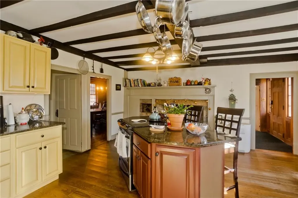 175 Huntinghouse Road Glocester RI 02857